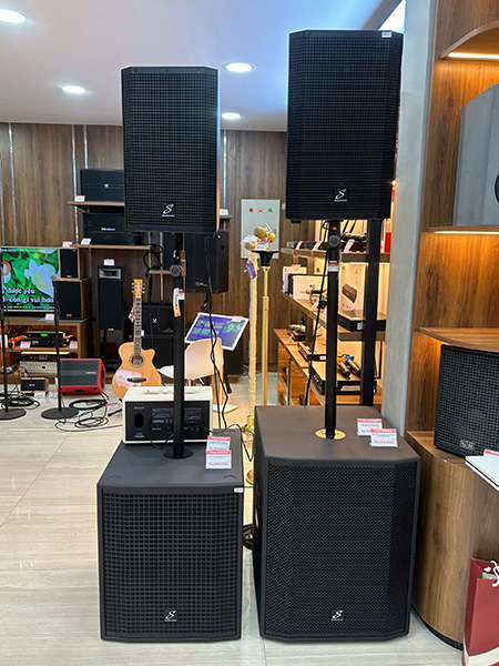 anh thuc te loa studiomaster vortex 15a