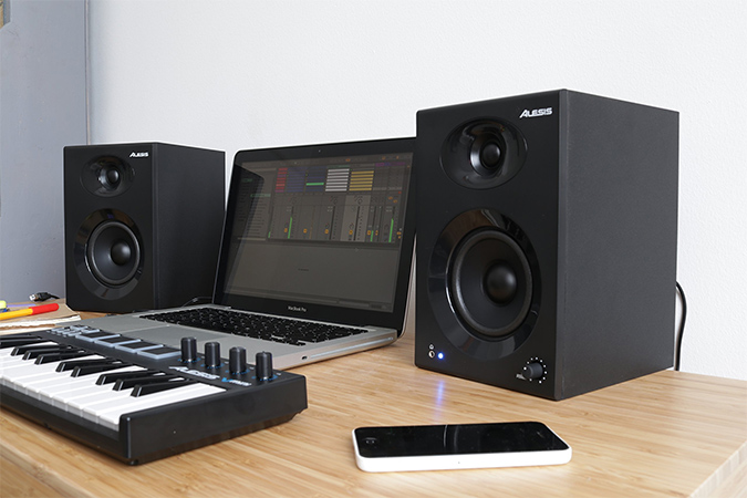 loa kiem am alesis elevate 4 cho phong thu gia dinh